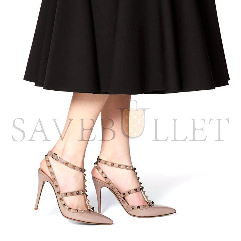VALENTINO PATENT ROCKSTUD CAGED PUMP 100MM 5W2S0393VNW_P45 VALENTINO PATENT ROCKSTUD CAGED PUMP 100MM 5W2S0393VNW_P45