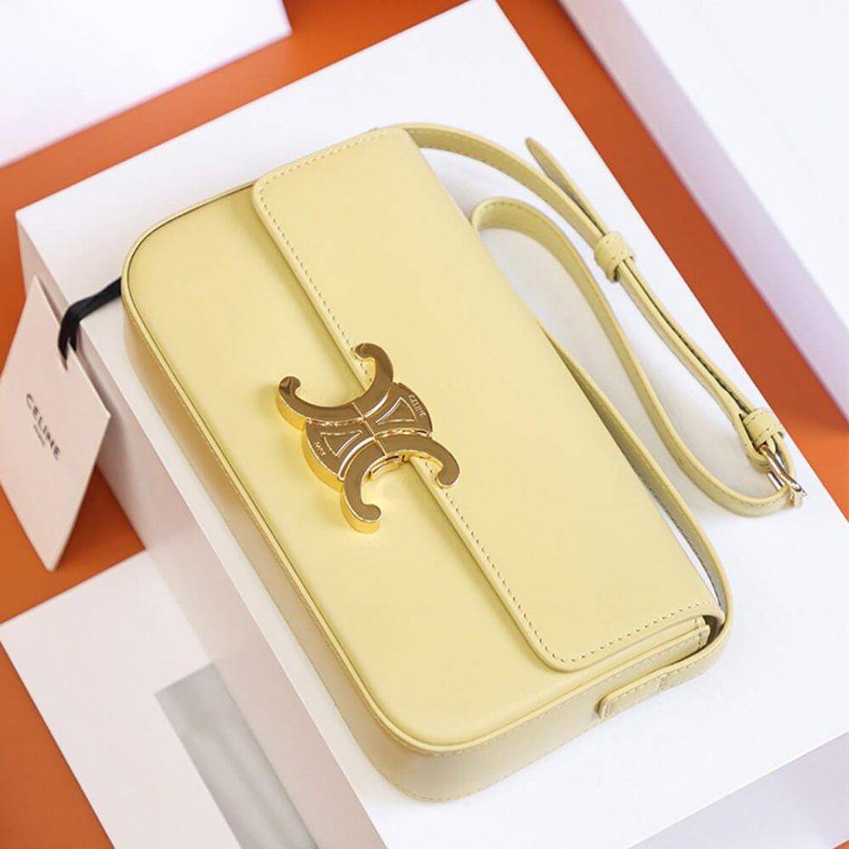 CELINE TRIOMPHE SHOULDER BAG 194143BF4.11PA (20*10*4cm) CELINE TRIOMPHE SHOULDER BAG 194143BF4.11PA (20*10*4cm)