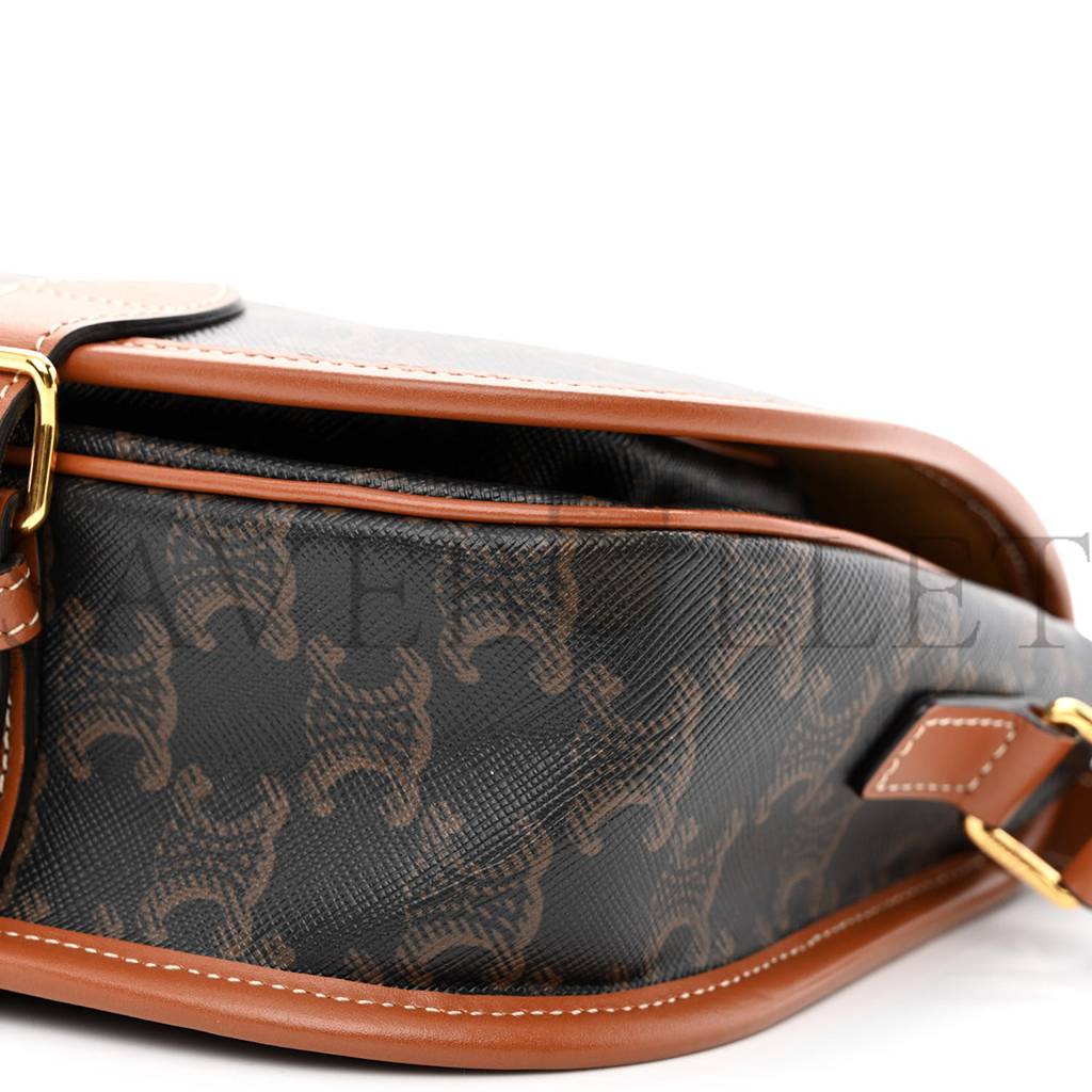 CELINE TRIOMPHE CANVAS MEDIUM FOLCO BAG TAN (18*17*6cm) CELINE TRIOMPHE CANVAS MEDIUM FOLCO BAG TAN (18*17*6cm)